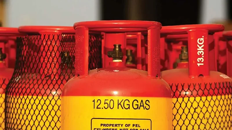 দাম কমলো এলপিজির